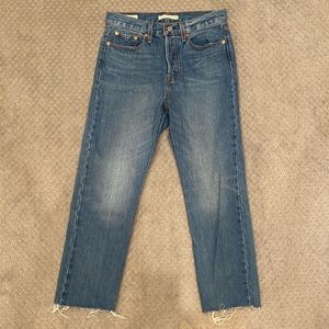 Levi’s wedgie straight dark wash jean